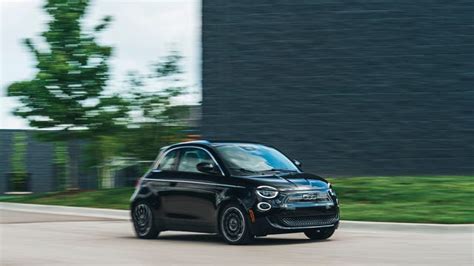 View Photos Of The 2024 Fiat 500e