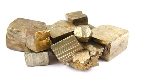 9 Best Crystal Combinations For Pyrite