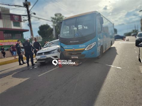 Motorista fica preso às ferragens e sofre traumatismo craniano após