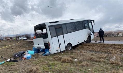 Cezaevi Nakil Arac Devrildi Ok Say Da Yaral Var Son Dakika