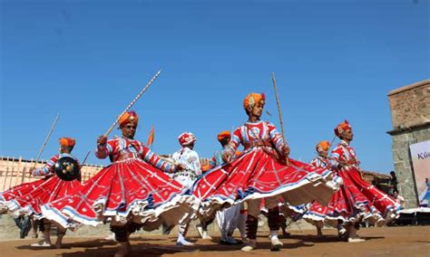 Traditional Folk Dance of Rajasthan | Ghoomar & Bhavai