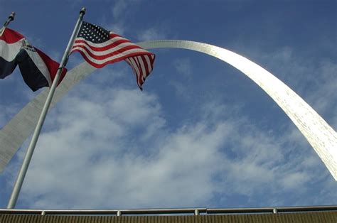 St Louis Arch Tram Ride Video Paul Smith