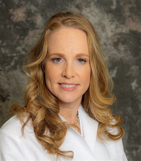 Chief Medical Officer Salaries: US Compensation Benchmarks 12