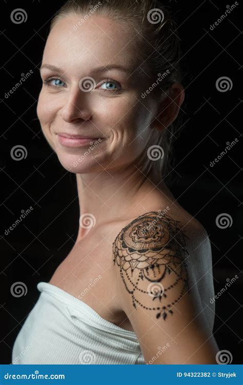 Henna Tattoos Shoulder