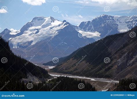 The Majestic Athabasca Glacier from the Icefield Skywalk Viewpoint ...