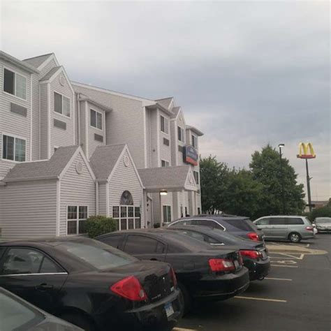 Book Howard Johnson Inn ORD Airport Parking Long Term Parking Way