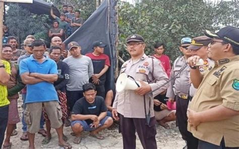 Pembongkaran Tempat Penyulingan Minyak Ilegal Di Muba Dihalangi Warga