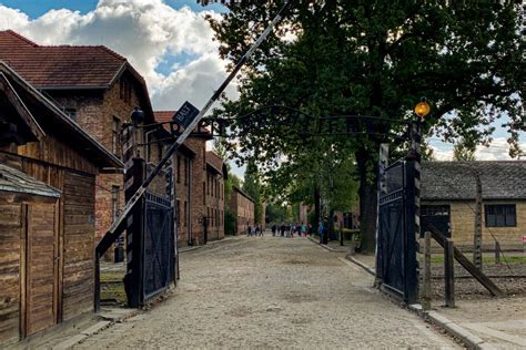 Ab Krakau Gedenkst Tte Museum Auschwitz Birkenau Tour Getyourguide