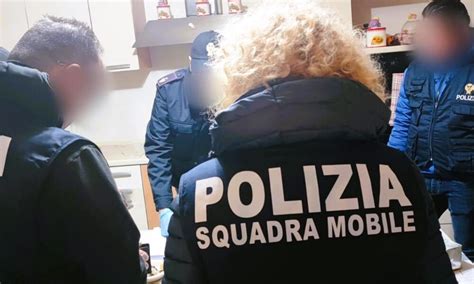 Operazione Tritonela Polizia Arresta 10 Persone Per Droga E Estorsioni