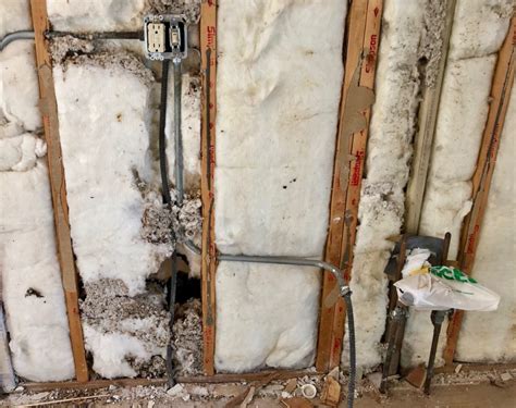 The Pros and Cons of Foam Insulation | Gizmo Exteriors Repair ...