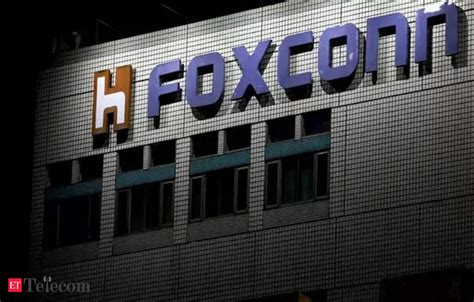 Iphone Supplier Foxconn Aims To Retain Workers Offers Subsidy Et