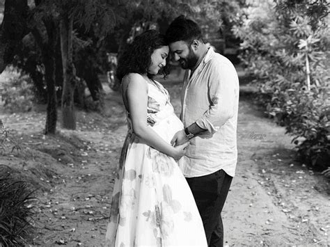 Swara Bhaskar Pregnancy Swara Fahad Ahmad Maternity Photoshoot Goes