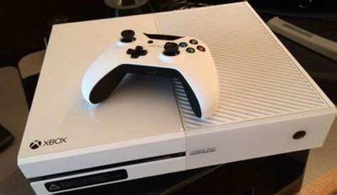 Microsoft Employees Exclusive White Xbox One Unboxing Video