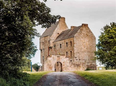 How To Visit Lallybroch From Outlander (2025) - Midhope Castle!