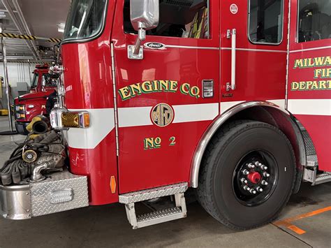 UPDATE: Child dies in Milwaukee apartment fire - WTMJ