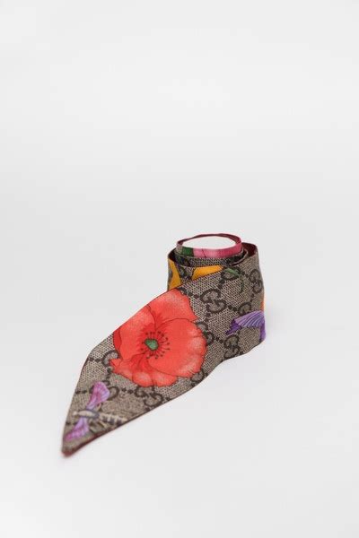 Gucci GG Flora Print Silk Neck Bow Tie