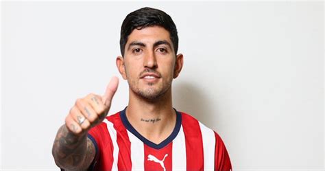 Chivas Hace Oficial El Regreso De Pocho Guzm N Primer Refuerzo Para