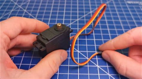 MG996R Overview and Tutorial - YouTube