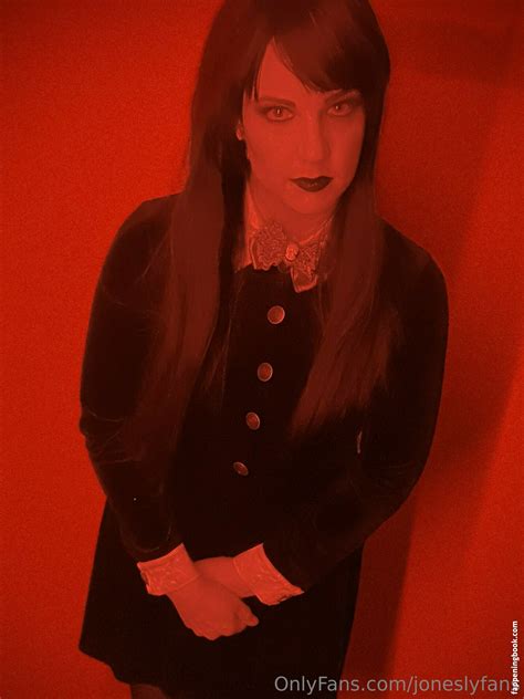 Lindsay Jones Nude OnlyFans Leaks Fappening FappeningBook