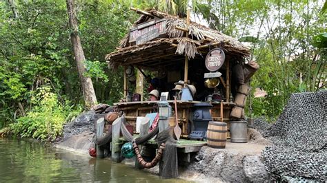 PHOTOS VIDEO New Trader Sam S Gift Shop Scene Unveiled Aboard Jungle