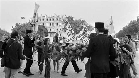 Luttes F Ministes Le Mouvement De Lib Ration Des Femmes A Ans