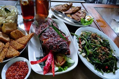 Rekomendasi Tempat Makan Keluarga Di Jogja Dengan View Alam Grahamedia