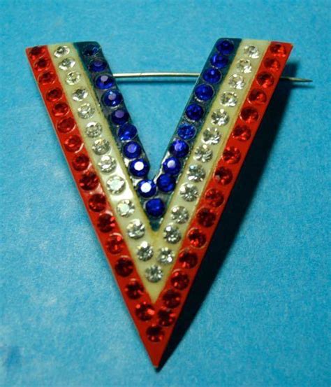 Estate Wwii Victory Pin Red White Blue Celluloid Rhinestone Victory