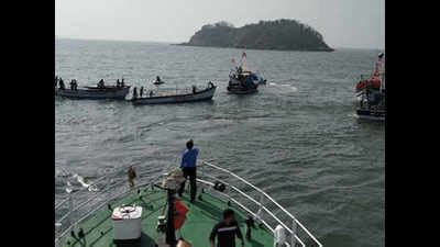 Karwar Boat Tragedy Toll Mounts To 14 One Still Missing Bengaluru