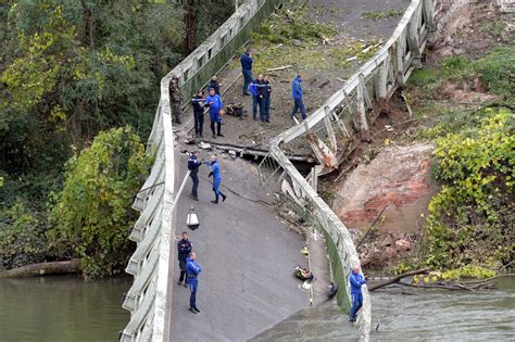 Leffondrement Des Ponts Soul Ve Des Questions