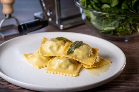 How To Make Homemade Ravioli Simple Ricotta Spinach Ravioli Recipe