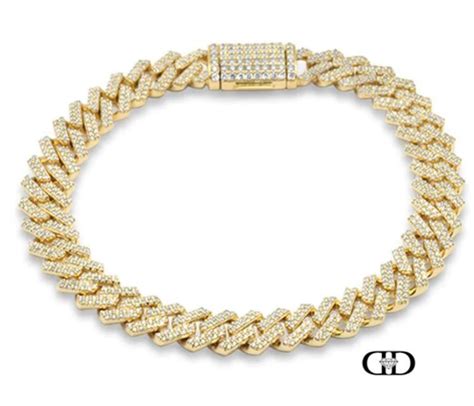 Why Gold And Diamond Bracelets Are The Ideal Accessories? | by Danny Diamonds & Co | Medium