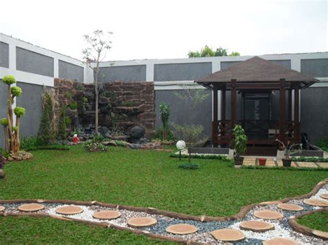 Taman Kolam Dan Gazabo Di Perumahan Modernland Tangerang