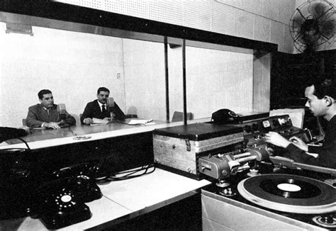 Cem anos do rádio no Brasil conheça a história do Repórter Esso