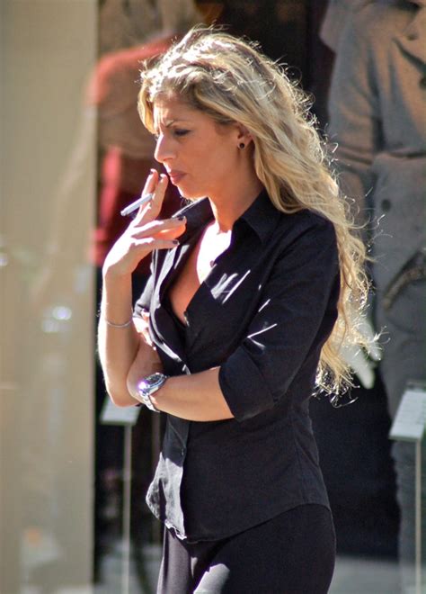 Stefanel Blonde On A Smoke Break Smoking Hotties