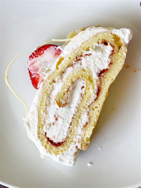 Strawberry Swiss Roll Cake Recipe Mon Petit Four