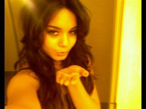 Vanessa Hudgens Naked Photos Leaked YouTube