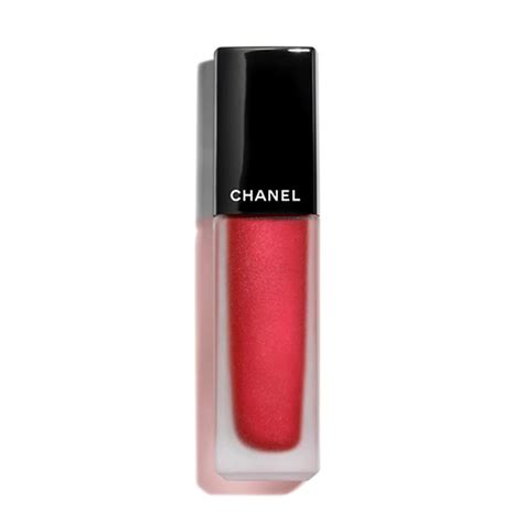 The 15 Best Glitter Lipsticks That Don't Look Tacky | Who What Wear