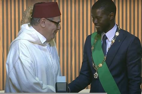 Investiture De Bassirou Faye Le Roi Mohammed Vi Seul Chef D Etat