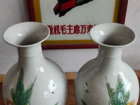 民国时期，侍女观音瓶一对，景德镇瓷，名家手绘，画工精细、人物地摊交易华夏收藏网