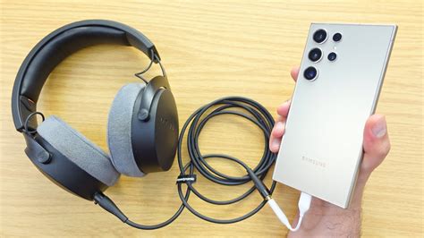 How To Connect Wired Headphones To Samsung Galaxy S Ultra Android