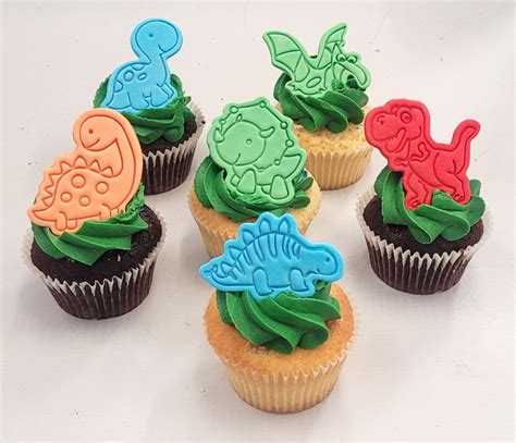 Simple Dinosaur Cupcakes Sweet On Cup Cakes