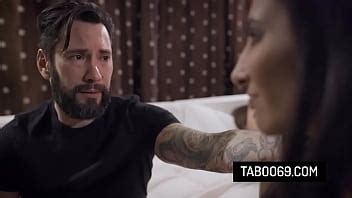 Man Cheats His Wife With A Sex Worker XNXX