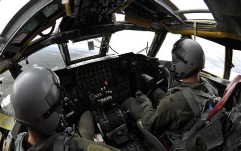 STUNNING! Inside the B-52 Stratofortress in 52 high-res images