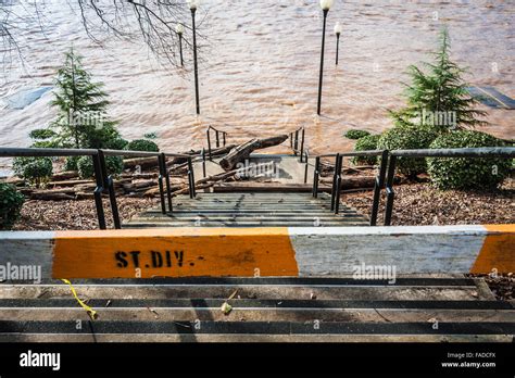 Chattahoochee River Flooding Hi Res Stock Photography And Images Alamy