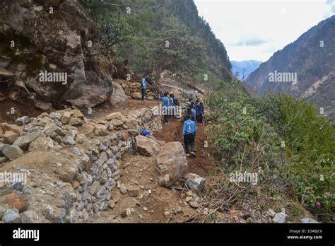 Kedarnath temple flood hi-res stock photography and images - Alamy