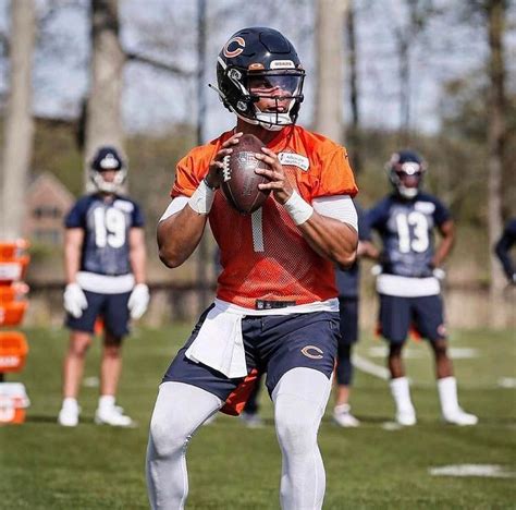 QB1 : r/CHIBears