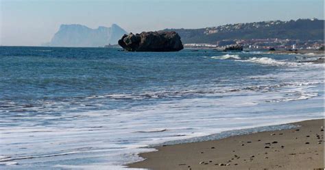 La playa de Málaga que es una maravilla para hacer snorkel