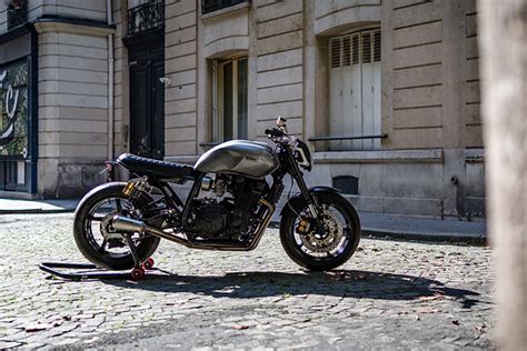 Snap To It Meet The Arm Breaker Yamaha Xjr By Frances Bad