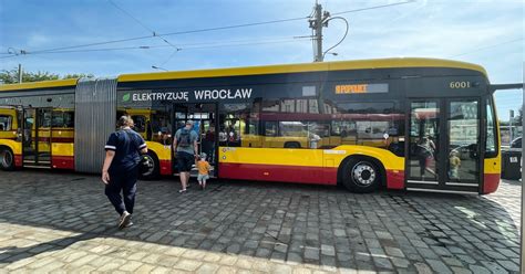 Podziwiali najstarsze tramwaje i kultowe ogórki Dzień otwarty zajezdn