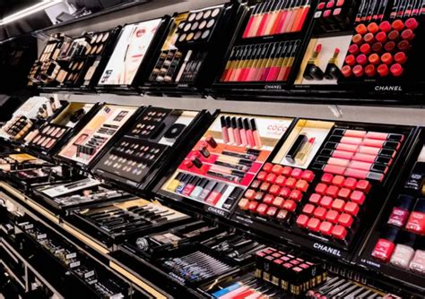 10 Luxury Make Up Brands In The Markets Luxury Leisure Affluence